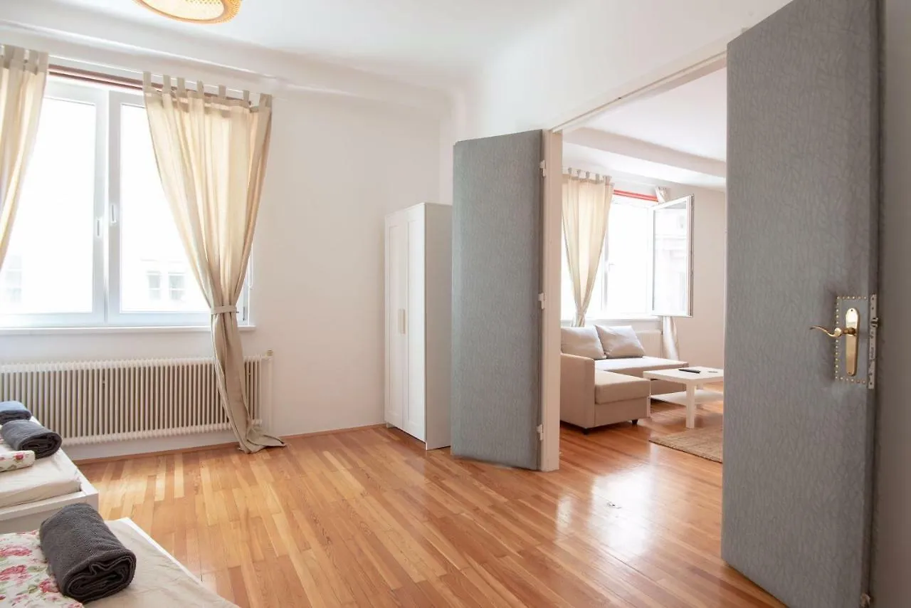 Apartment - Stadtpark Viena Austria